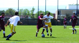 The men's soccer team split the weekend despite nine combined goals.