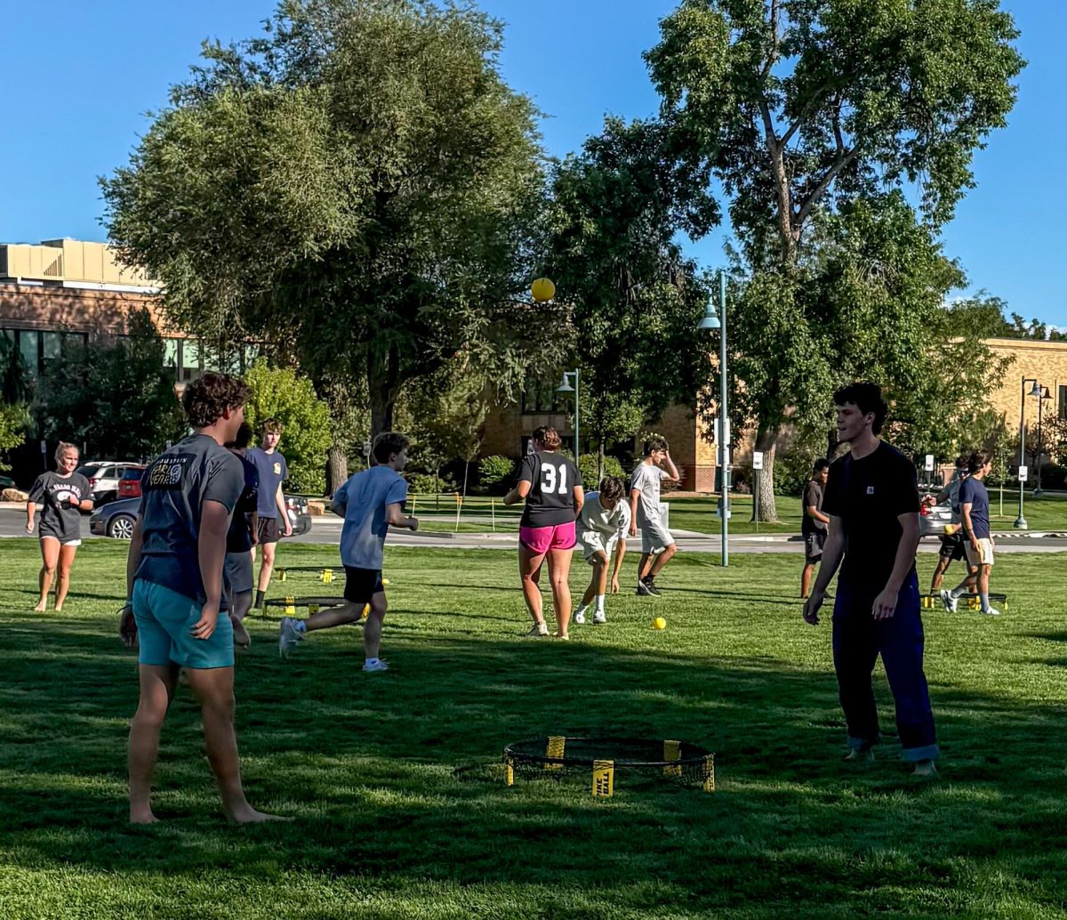 32 student teams battled in the ASA spikeball tournament for the chance to win the top prize of $50 each. Friends of the competitors cheered them on.