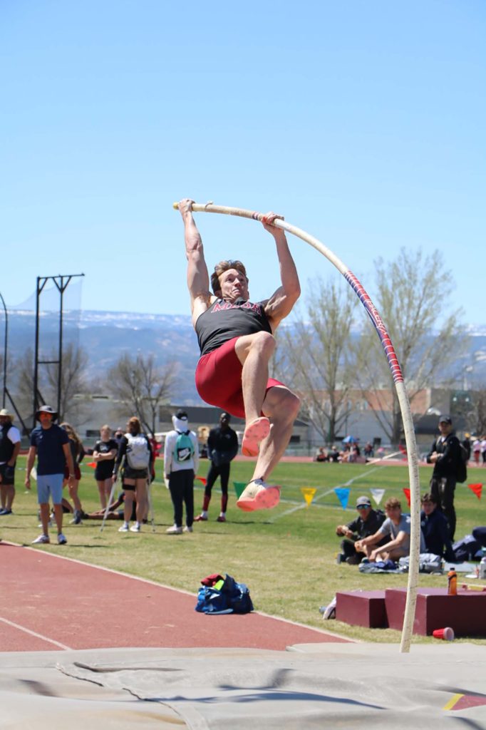 Men finish second; women finish fourth at RMACs